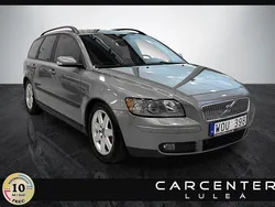 Grå Begagnad 2005 Volvo V50 Kinetic Kombi | 29 900 kr (Marknadspris)