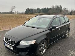 Svart Begagnad 2008 Volvo V50 Momentum Kombi | 21 900 kr (Superpris)
