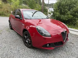 Röd Begagnad 2016 Alfa Romeo Giulietta Super Halvkombi | 112 000 kr