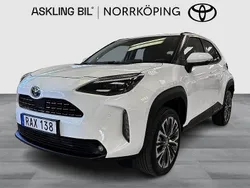 Vit Begagnad 2023 Toyota Yaris Cross Style SUV | 339 000 kr (Marknadspris)