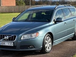 Blå Begagnad 2011 Volvo V70 Momentum Kombi | 64 900 kr (Marknadspris)