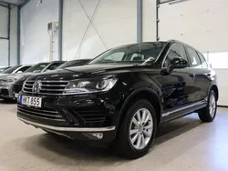 Svart Begagnad 2018 VW Touareg SUV | 259 900 kr
