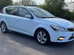 Vit Begagnad 2011 Kia Ceed Kombi | 57 900 kr (Marknadspris)