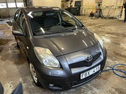 Mörkgrå Begagnad 2009 Toyota Yaris Halvkombi | 27 000 kr (Bra pris)