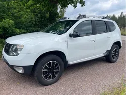 Vit Begagnad 2017 Dacia Duster Black Shadow SUV | 84 000 kr (Marknadspris)