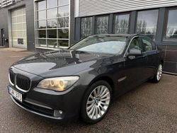 Grå Begagnad 2011 BMW 740 Sedan | 144 500 kr