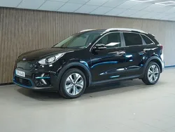Svart Begagnad 2017 Kia Niro Advance SUV | 189 700 kr (Lite dyr)