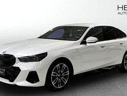 Begagnad 2025 BMW 530e M Sport Sedan | 684 700 kr
