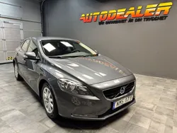 Grå Begagnad 2014 Volvo V40 Kombi | 109 900 kr (Marknadspris)