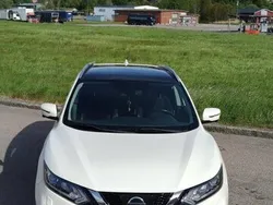Vit Begagnad 2018 Nissan Qashqai SUV | 164 000 kr (Marknadspris)