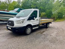 Vit Begagnad 2018 Ford Transit Van | 175 000 kr (Bra pris)