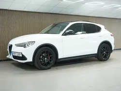 Vit Begagnad 2019 Alfa Romeo Stelvio SUV | 289 700 kr (Lite dyr)