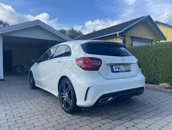 Vit Begagnad 2017 Mercedes A180 AMG Halvkombi | 179 000 kr (Marknadspris)