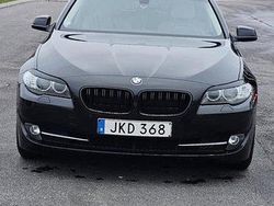 Svart Begagnad 2011 BMW 520 Kombi | 125 000 kr (Marknadspris)