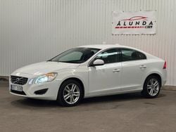 Vit Begagnad 2010 Volvo S60 Summum Sedan | 99 900 kr (Marknadspris)