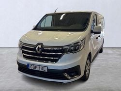 Vit Begagnad 2024 Renault Trafic Van | 389 900 kr (Marknadspris)