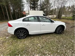 Vit Begagnad 2018 Volvo S60 CC Standard Sedan | 139 000 kr (Lite dyr)