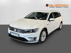 Vit Begagnad 2017 VW Passat GTE Kombi | 199 900 kr (Marknadspris)