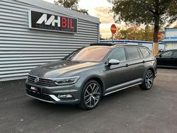 Mörkgrå Begagnad 2016 VW Passat Alltrack SE Kombi | 199 900 kr (Dyr)