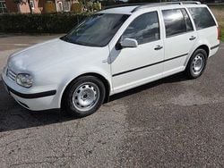 Vit Begagnad 2006 VW Golf Basis Kombi | 23 000 kr (Marknadspris)