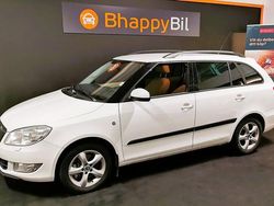 Vit Begagnad 2011 Skoda Fabia Elegance Kombi | 30 900 kr (Marknadspris)