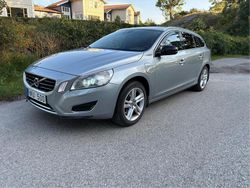 Silver Begagnad 2013 Volvo V60 Summum Kombi | 120 000 kr (Lite dyr)