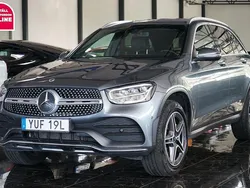 Grå Begagnad 2022 Mercedes GLC300e AMG SUV | 349 500 kr (Marknadspris)