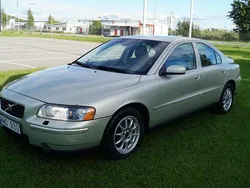Brun Begagnad 2006 Volvo S60 Kinetic Sedan | 26 900 kr (Marknadspris)