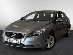 Blå Begagnad 2017 Volvo V40 Business Edition Kombi | 149 900 kr (Marknadspris)