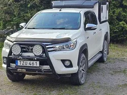 Vit Begagnad 2017 Toyota HiLux Pickup | 255 000 kr (Marknadspris)