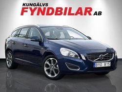 Blå Begagnad 2012 Volvo V60 Ocean Race Kombi | 99 900 kr (Marknadspris)