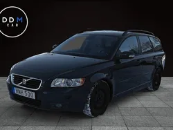 Grå Begagnad 2008 Volvo V50 Momentum Kombi | 34 900 kr (Marknadspris)