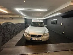 Ljusgrå Begagnad 2006 Volvo S60 Kinetic Sedan | 39 900 kr (Marknadspris)