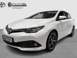 Vit Begagnad 2017 Toyota Auris Edition Halvkombi | 149 900 kr (Marknadspris)
