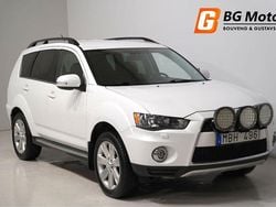 Vit Begagnad 2011 Mitsubishi Outlander Comfort Edition SUV | 79 800 kr (Marknadspris)