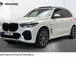 Vit Begagnad 2021 BMW X5 iPerformance SUV | 549 900 kr (Marknadspris)