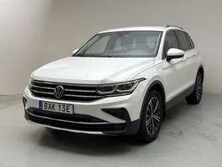Vit Begagnad 2022 VW Tiguan Elegance SUV | 330 000 kr