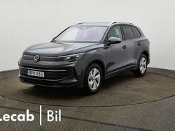 Mörkgrå (dolphin grey metallic) Begagnad 2025 VW Tiguan SUV | 369 500 kr (Marknadspris)