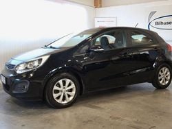 Svart Begagnad 2011 Kia Rio Halvkombi | 69 000 kr (Dyr)