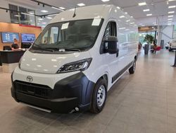 Vit Ny 2024 Toyota Proace Comfort Van | 579 000 kr (Dyr)