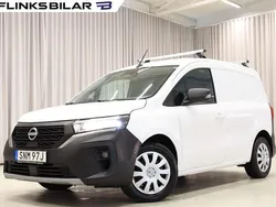 Vit Begagnad 2022 Nissan Townstar Minibuss | 149 900 kr