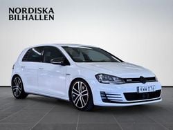 Vit Begagnad 2014 VW Golf VII GTD Halvkombi | 124 795 kr (Marknadspris)