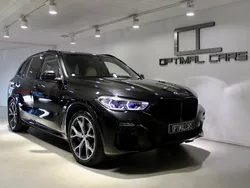 Svart Begagnad 2020 BMW X5 iPerformance SUV | 669 900 kr (Lite dyr)
