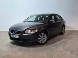 Grå Begagnad 2012 Volvo S40 Kinetic Sedan | 109 900 kr (Dyr)