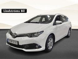 Vit Begagnad 2016 Toyota Auris Touring Sports Active Kombi | 119 900 kr (Bra pris)