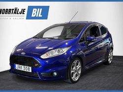 Blå Begagnad 2015 Ford Fiesta ST Halvkombi | 129 900 kr (Marknadspris)