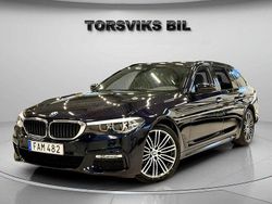 Svart (svartmet) Begagnad 2018 BMW 520 M Sport Kombi | 319 900 kr (Lite dyr)