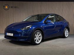 Blå Begagnad 2022 Tesla Model Y Long Range AWD SUV | 387 400 kr (Marknadspris)