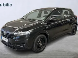 Svart Begagnad 2021 Dacia Sandero Essentiel Halvkombi | 129 000 kr (Marknadspris)
