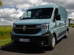 Grå Ny 2025 Renault Master Van | 474 900 kr (Superpris)